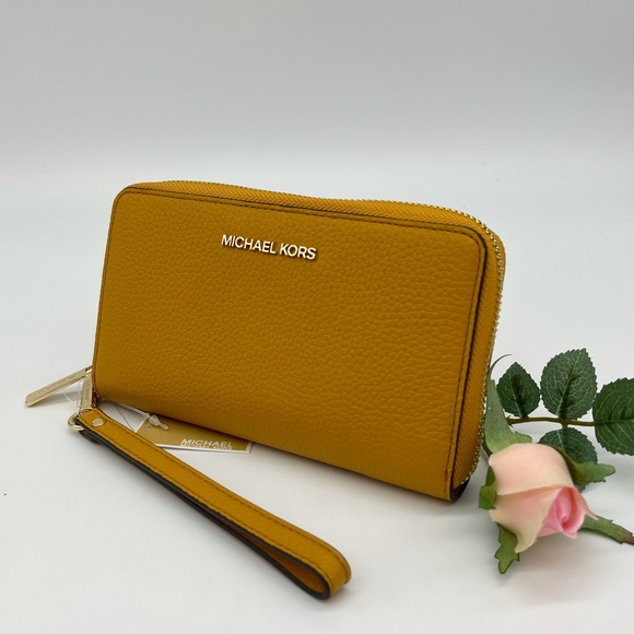 Michael Kors Large Flat MF Phone Case Wallet Marigold - Picture 4 of 10